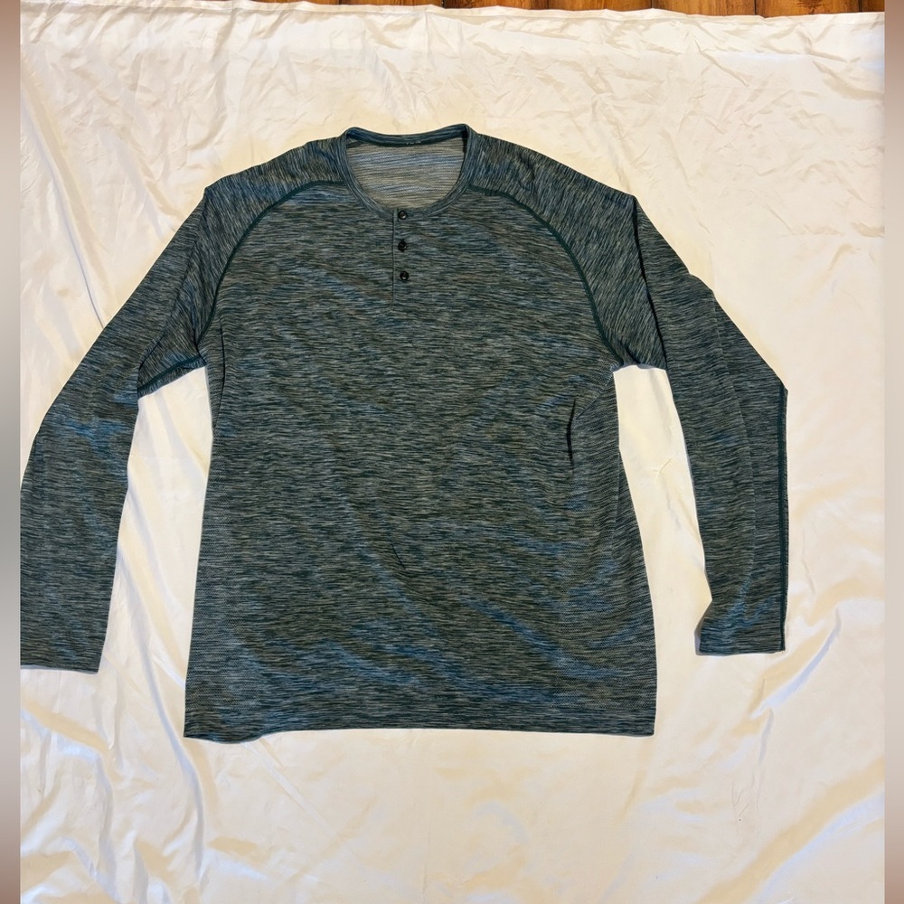 Heathered black/Green drop Performance long sleeve Lululemon Henley Shirt